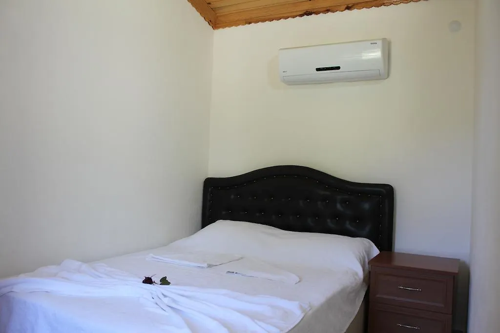 Yarimada Apart & Pension Mesudiye